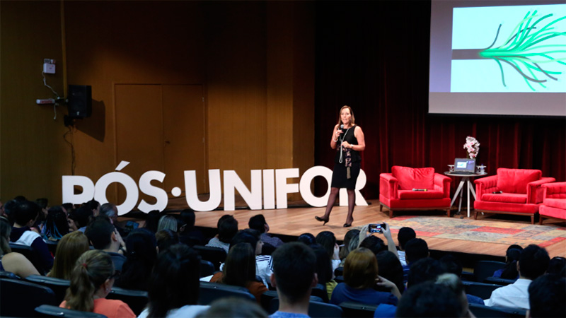 O evento conta com três tipos de atividades: oficinas, rodas de conversa e palestras (Foto: Ares Soares)