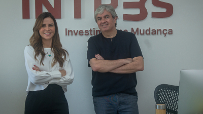Palestra da Unifor conta com os profissionais Laura Jucá (à esquerda) e Haroldo Rodrigues (à direita) e destaca o papel das empresas na economia verde e no fortalecimento da cadeia da reciclagem (Foto: Arquivo Pessoal)