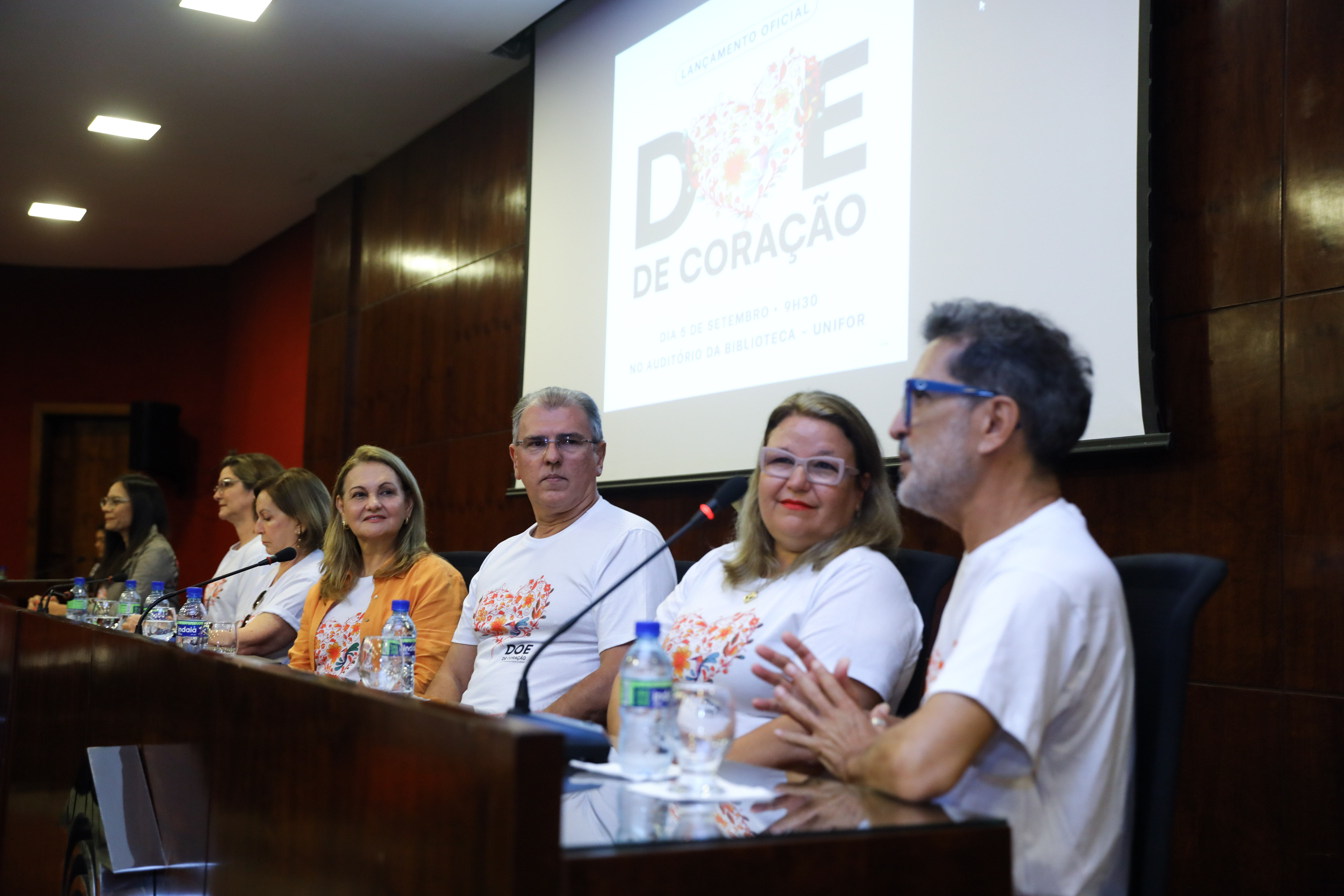 O artista plástico Mario Sanders discursa no lançamento da campanha Doe de Coração 2022 (Foto: Ares Soares)