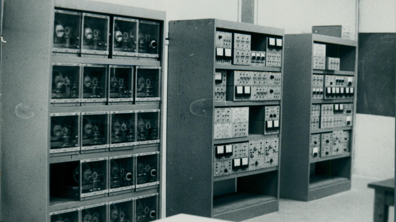 Laboratório de Engenharia Elétrica, 1982 (Foto: Acervo da Universidade de Fortaleza)