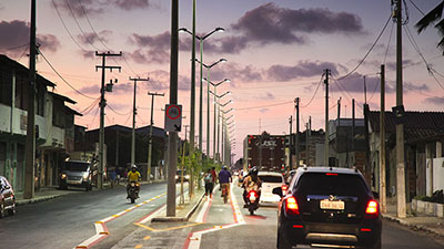 Carros em Avenida de Fortaleza.